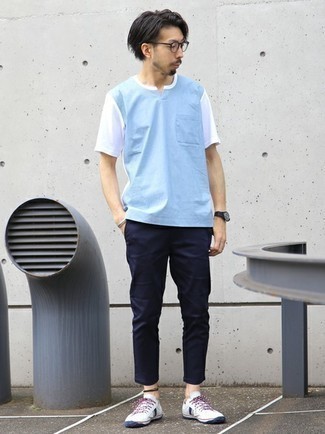 T-shirt à col en v bleu clair Armani Exchange
