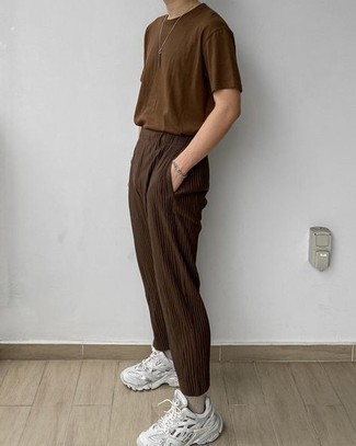 Pantalon chino marron foncé Pt01