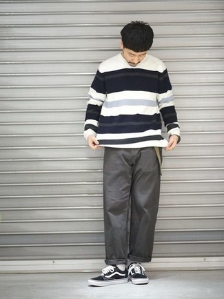 Pantalon chino gris foncé C2h4