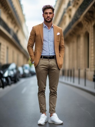 Comment porter un blazer marron clair