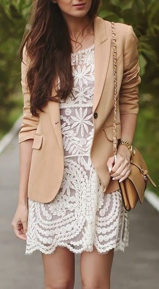 Comment porter un blazer marron clair
