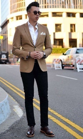 Comment porter un blazer marron clair