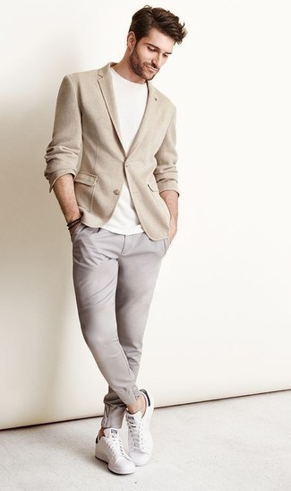 Comment porter un blazer marron clair