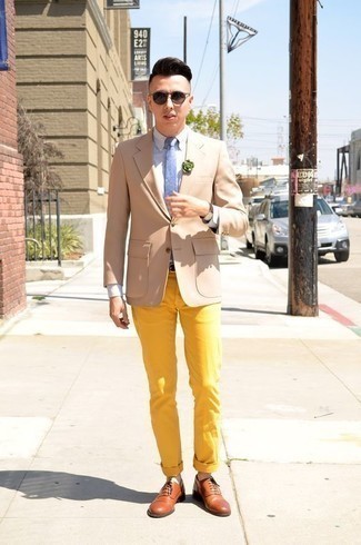 Comment porter un blazer marron clair