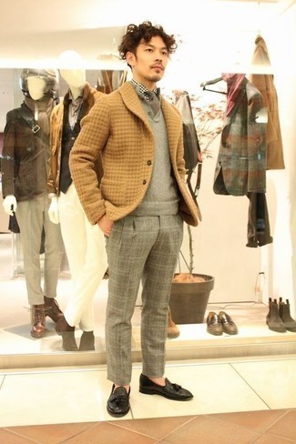 Comment porter un blazer marron clair
