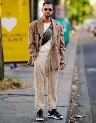 Comment porter un blazer marron clair