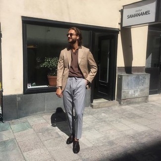 Comment porter un blazer marron clair
