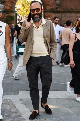 Comment porter un blazer marron clair
