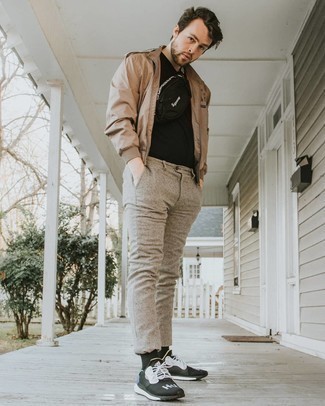 Comment porter un blouson aviateur marron clair