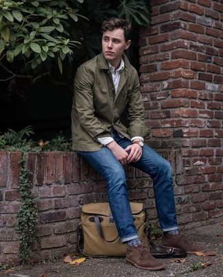 Comment porter une serviette marron clair au printemps