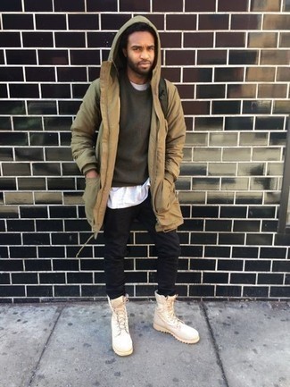 Comment porter des bottes en toile marron clair