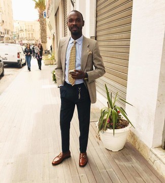 Comment porter un blazer à carreaux marron clair