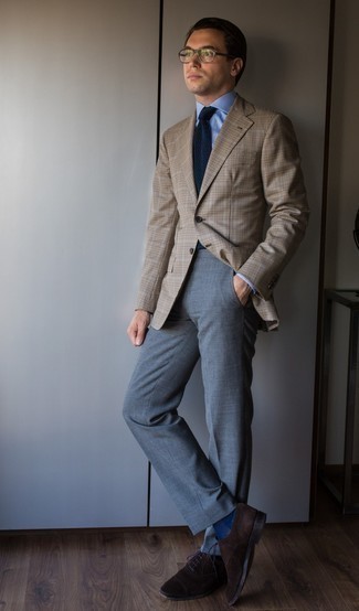 Comment porter un blazer à carreaux marron clair