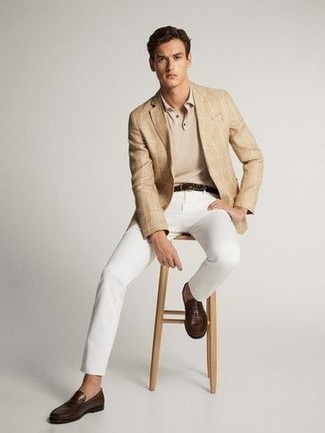 Comment porter un blazer à carreaux marron clair en été