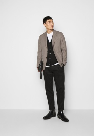 Comment porter un blazer à carreaux marron clair