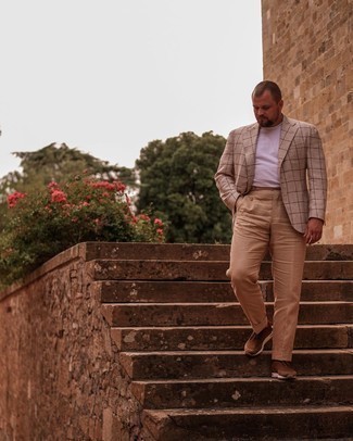 Comment porter un blazer à carreaux marron clair