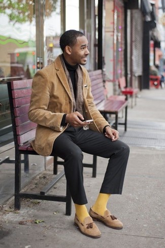 Comment porter un blazer en velours côtelé marron clair