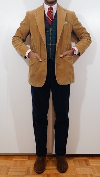 Comment porter un blazer en velours côtelé marron clair