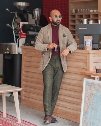 Comment porter un blazer en velours côtelé marron clair