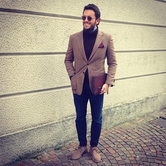 Comment porter des bottines chukka marron clair en automne