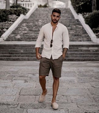 Comment porter des espadrilles marron clair quand il fait chaud