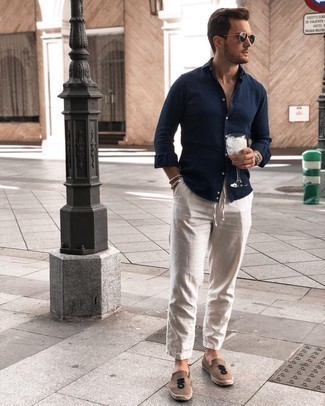 Comment porter des espadrilles marron clair quand il fait chaud