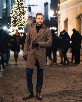 Comment porter un manteau en pied-de-poule marron clair