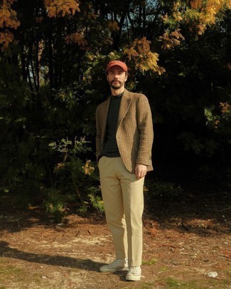 Comment porter un blazer en laine en pied-de-poule marron clair