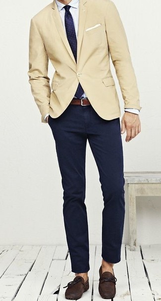 Comment porter une veste marron clair