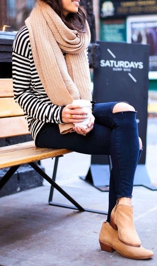 Comment porter des bottines en cuir marron clair