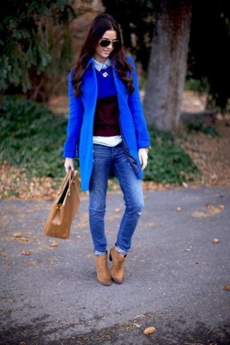 Comment porter des bottines en cuir marron clair