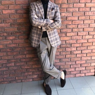 Comment porter une veste en laine écossaise marron clair quand il fait chaud