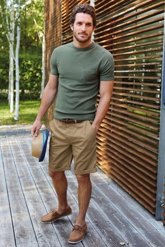 Comment porter un short marron clair