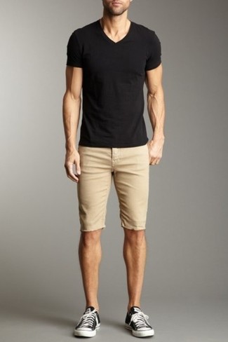 Comment porter un short marron clair