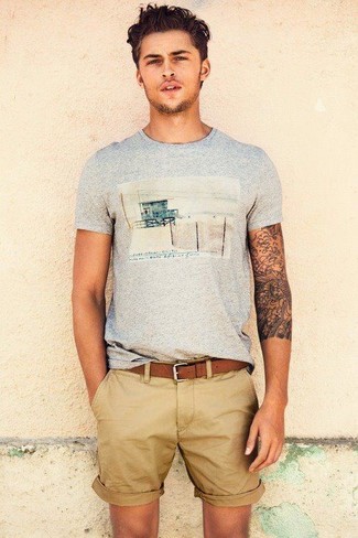 Comment porter un short marron clair