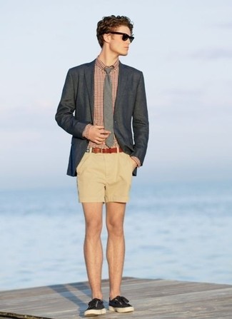 Comment porter un short marron clair