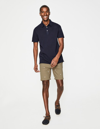 Comment porter un short marron clair