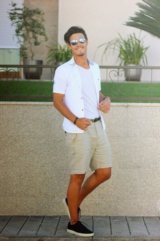 Comment porter un short marron clair