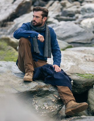 Comment porter des bottes de loisirs en daim marron clair