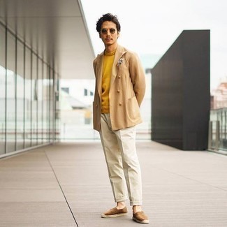 Comment porter des espadrilles en daim marron clair