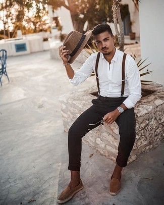 Comment porter des espadrilles en daim marron clair