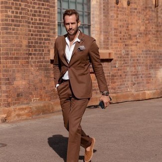 Comment porter des espadrilles en daim marron clair