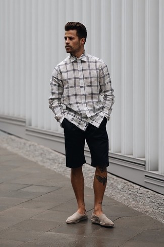 Comment porter des espadrilles en daim marron clair