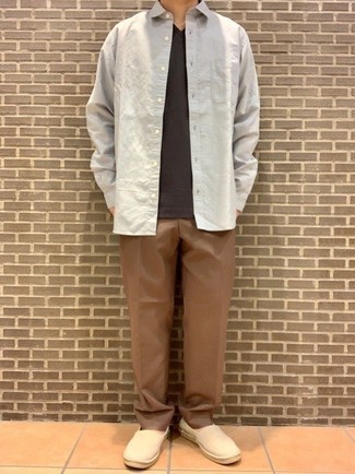 Comment porter des espadrilles en daim marron clair