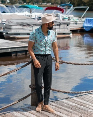 Comment porter des espadrilles en daim marron clair