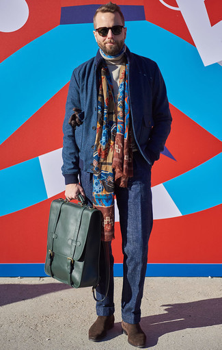Un blouson aviateur à porter avec un pull à col roulé marron clair