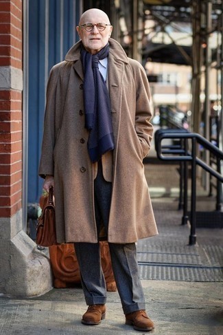 Comment porter un blazer en laine marron clair pour un style elégantes