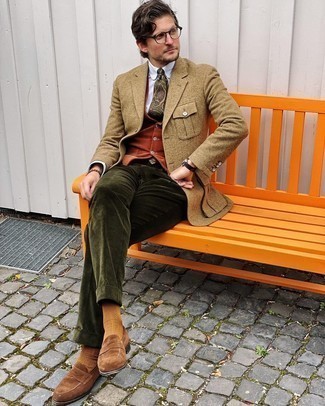 Comment porter un blazer en laine marron clair pour un style elégantes