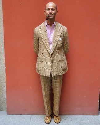 Comment porter un costume en laine marron clair