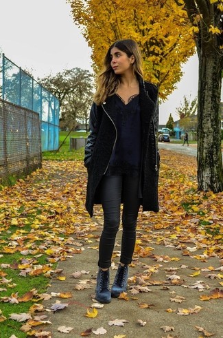 Comment porter un débardeur avec des bottines quand il fait froid